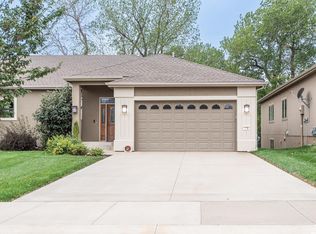 965 Coving Dr, Lawrence, KS 66049