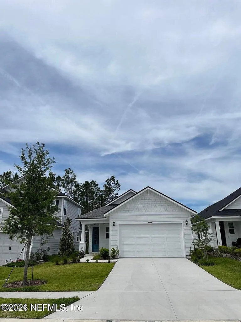 4 bed, 2.0 bath, 1766 sqft, $3,300 — Photo 2