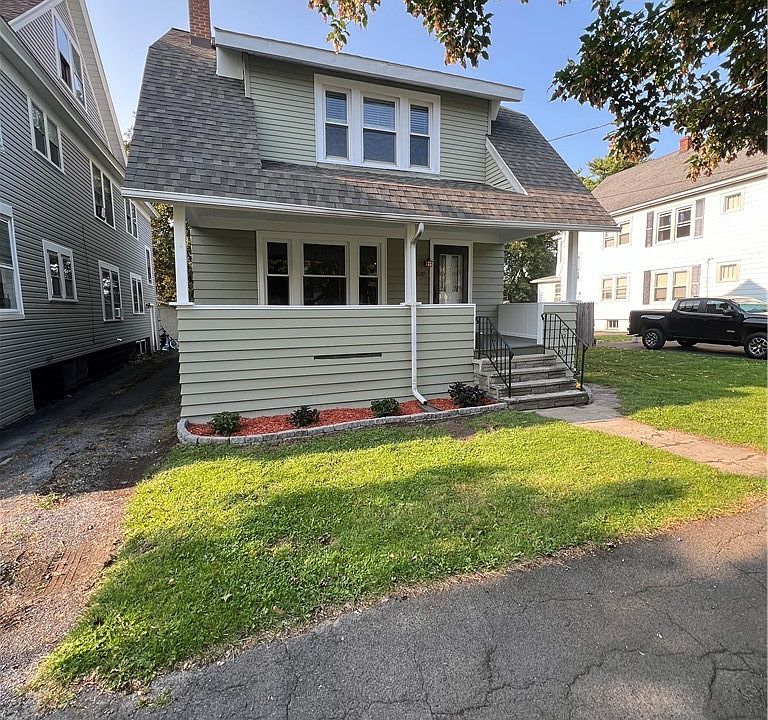 1st image of 530 Whittier Ave