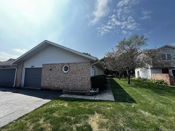 2581 Brookwood Dr, Crown Point, IN 46307