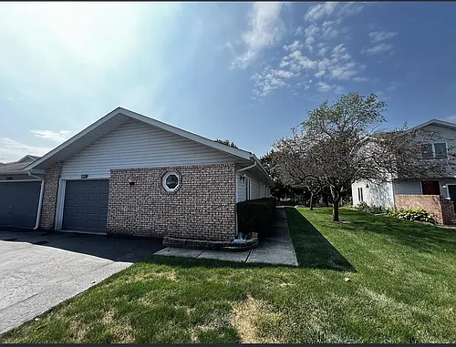 2581 Brookwood Dr Photo 1