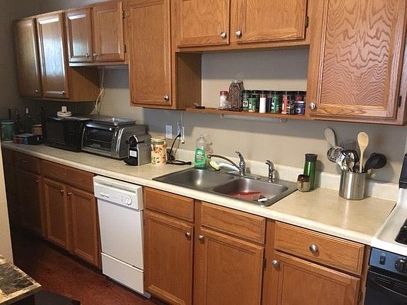 2nd image of 88 South St #2