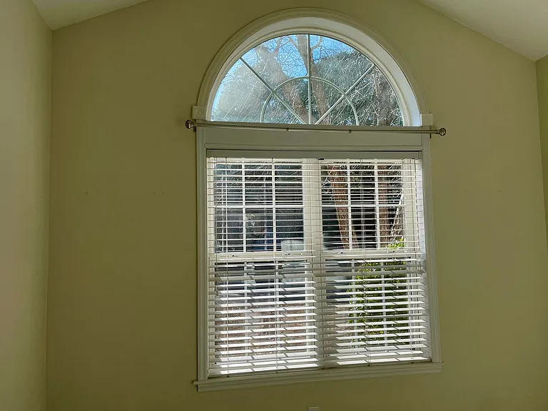 621 Riverwood Dr SE — Photo 17