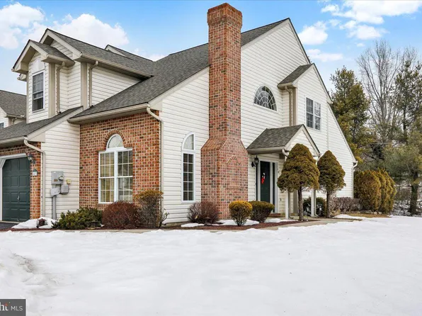 447 Epsilon Dr, Wernersville, PA 19565