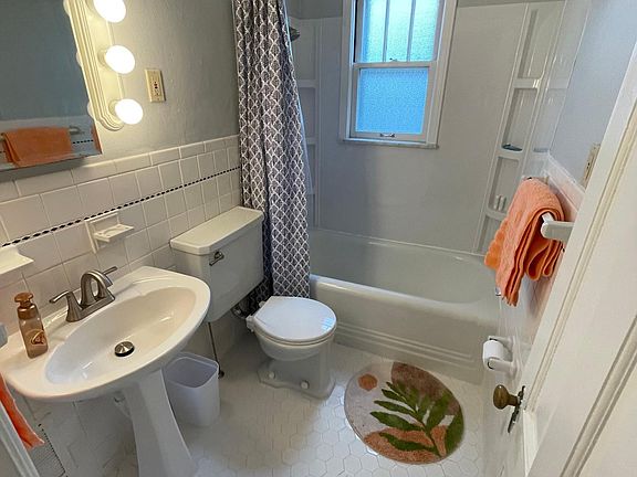 5th image of 336 W Jefferson Ave