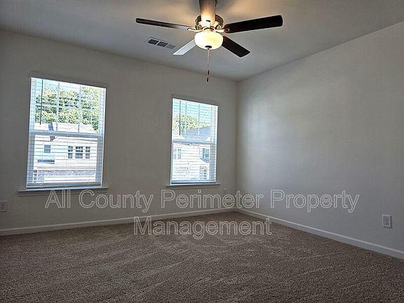 3rd image of 26 Shelter Ln E