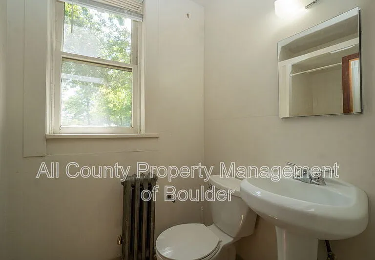 2408 8th St #4 — Photo 10