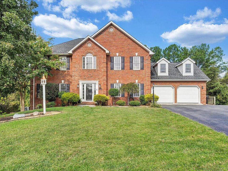 1st image of 7911 Carriage Park Dr