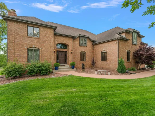 5788 E 105th Pl, Crown Point, IN 46307