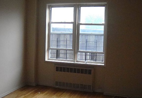 5th image of 86 W 12th St #3FG