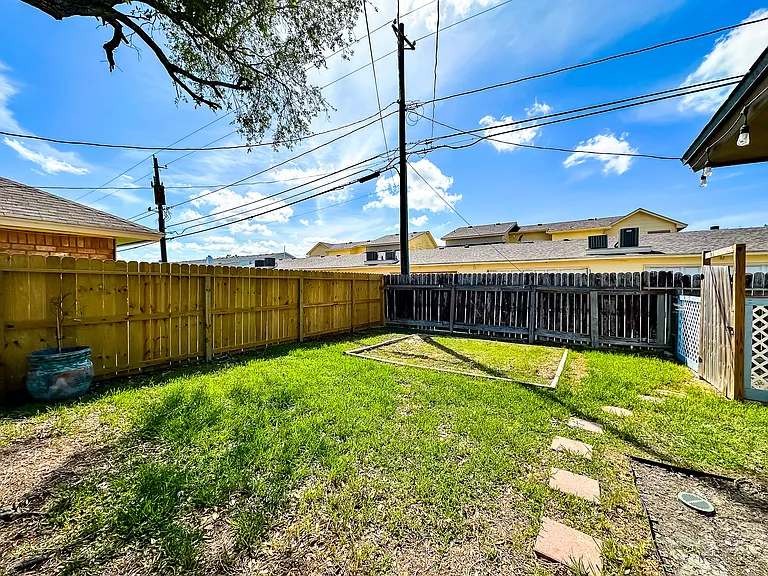 3001 Quail Hollow Dr — Photo 26