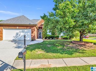 2093 Forest Lakes Ln, Sterrett, AL 35147