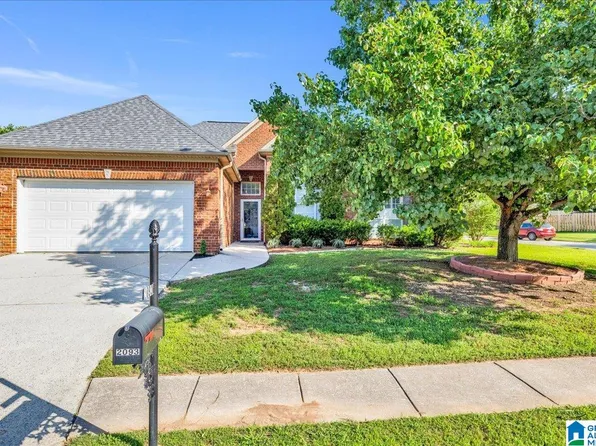 2093 Forest Lakes Ln, Sterrett, AL 35147