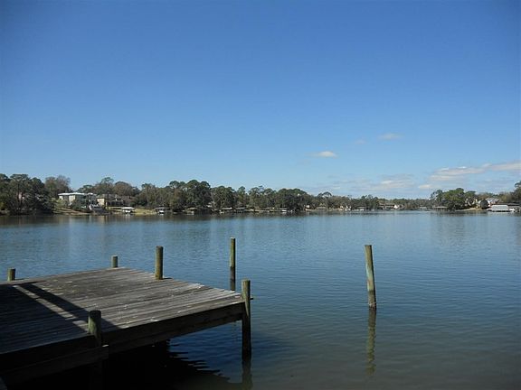 2nd image of 2711 Bayou Blvd