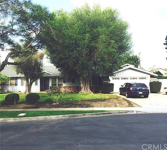 2nd image of 13811 Laurinda Way