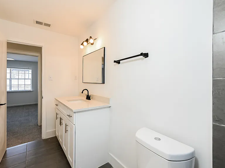 White Oak Townhomes — Photo 17
