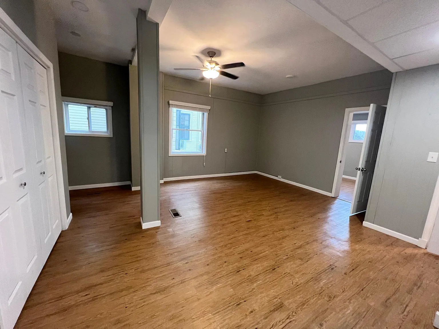 1 bed, 1000 sqft, $1,150 — Photo 4