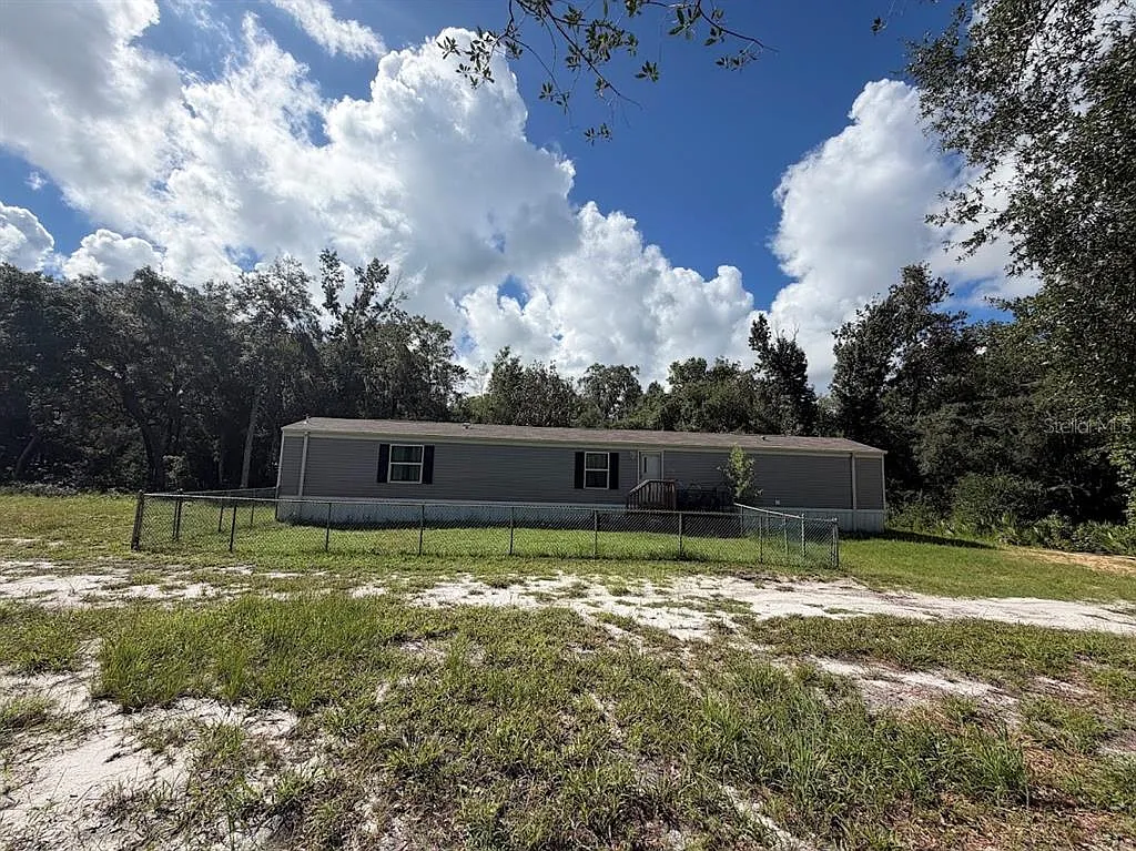 3 bed, 2.0 bath, 1140 sqft, $1,650 — Photo 2