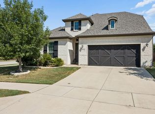 9801 Trailmap Dr, Crowley, TX 76036