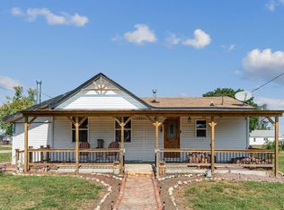 305 E 3rd St, Mineral, IL 61344