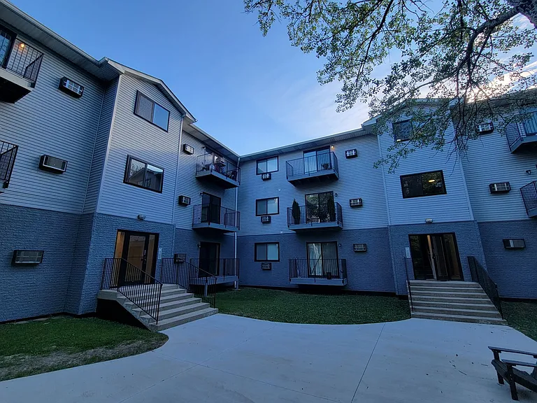 Brookside Apartments — Photo 2