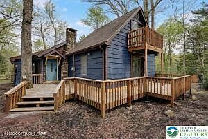 2nd image of 8 Buttonwood Rd