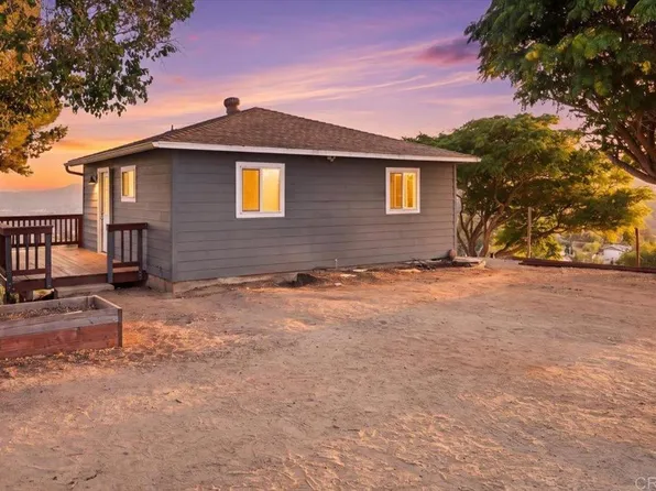 12341 Winter Gardens Dr, Lakeside, CA 92040