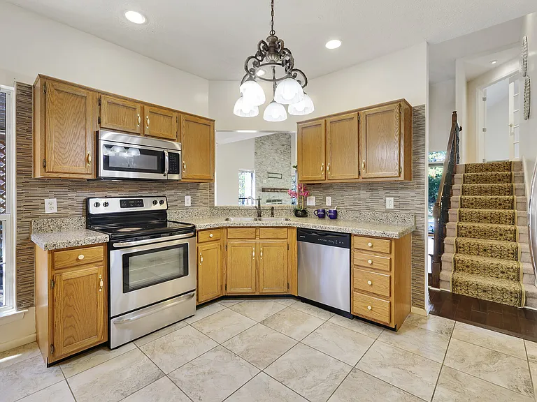 4933 Alexis Dr — Photo 3