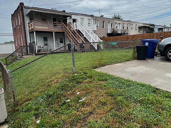 2nd image of 1051-1053 Desoto Rd