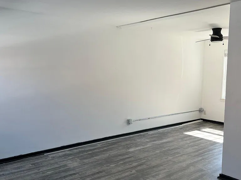 2816 Jasmine St — Photo 5