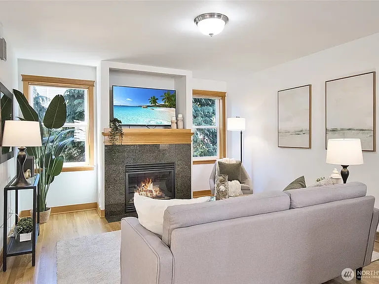 2nd Floor - Living Area