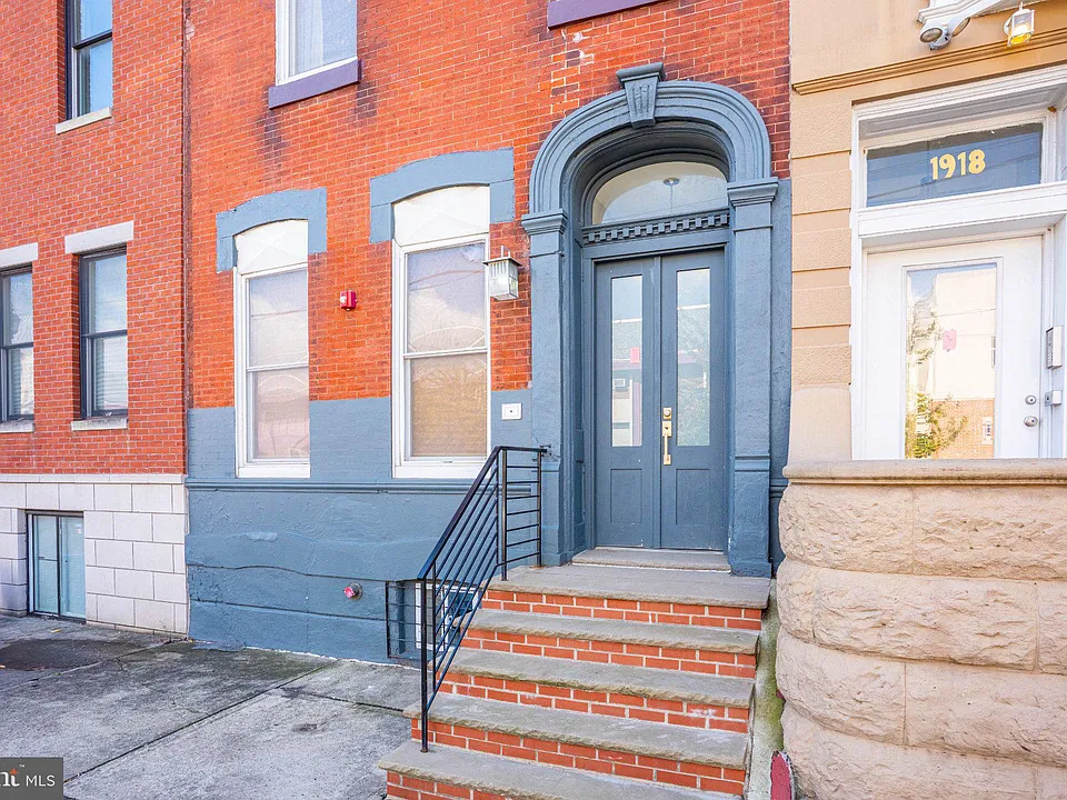 1916 W Girard Ave #2