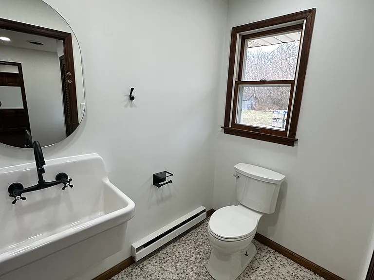 60 W Dupont Rd — Photo 7