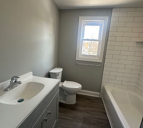 4th image of 341 Canal Rd Floor 2