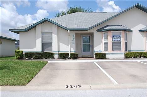2nd image of 3243 Villa Way Cir