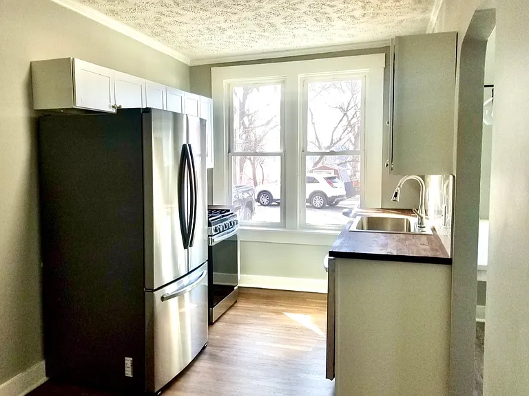 4839 Leavenworth St #1 — Photo 8