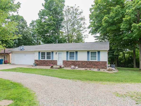 2305 Barney Rd, Kalamazoo, MI 49004