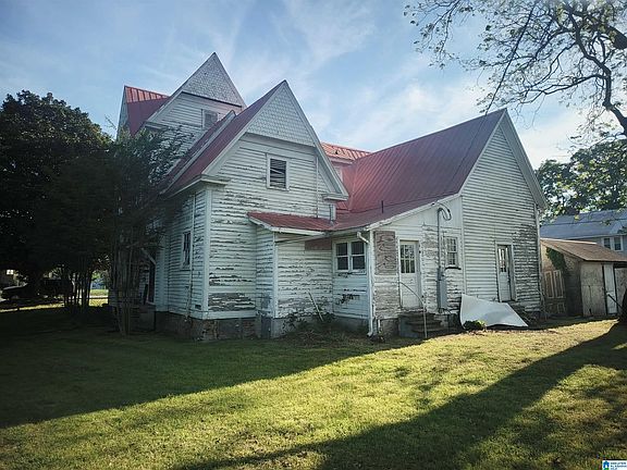 4th image of 111 Hughes Ave