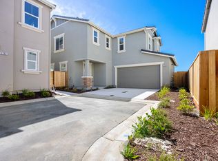 2260 Gladiola Dr, Hollister, CA