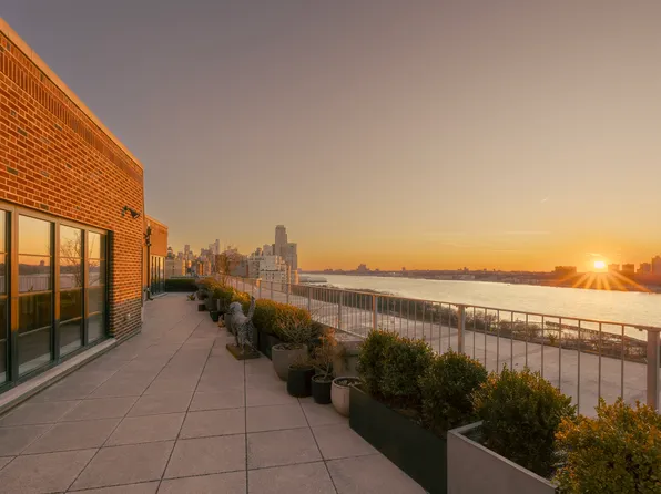 90 Riverside Drive image 1 of 14