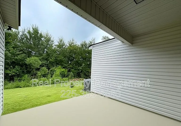 17414 Berkshire Dr — Photo 20