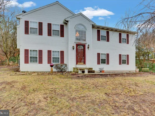 231 Faith Dr, Mohrsville, PA 19541