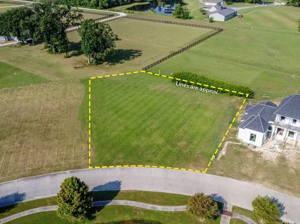 206 Hammer Lake Run, Broussard, LA 70518