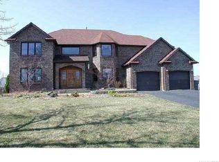 289 Island Cottage Rd, Greece, NY 14612