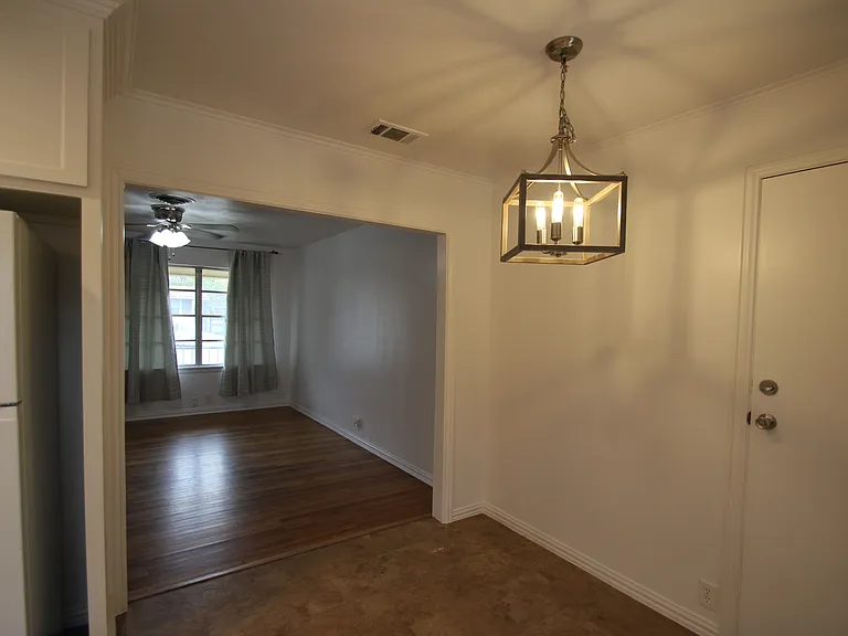 1921 Deborah Dr — Photo 36
