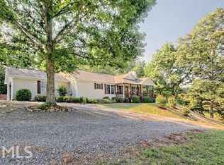 7528 Gumlog Rd, Young Harris, GA 30582