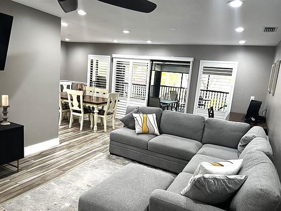 4th image of 60 Pelican Pointe Dr APT 201