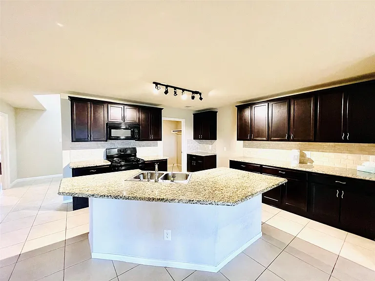 2918 Isla Gorge Ct — Photo 4