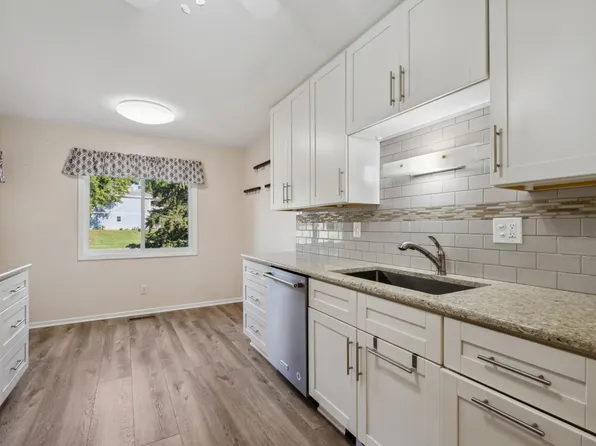 5144 Balmoral Ln, Bloomington, MN 55437