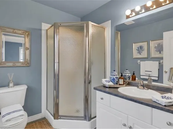 60 Cloverleaf Dr #43, Hamilton, ON L9K 1S8